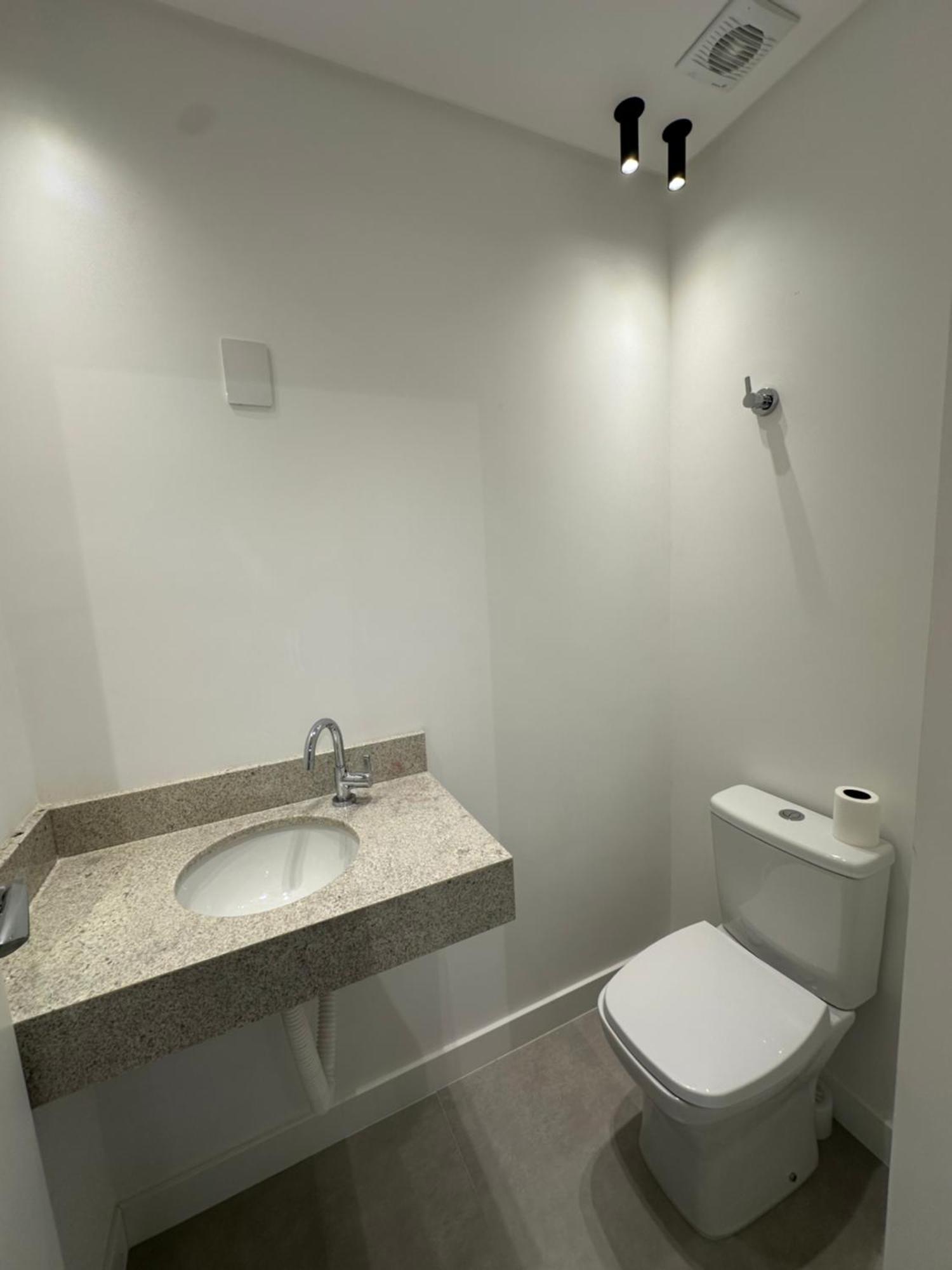 Lindo Na Localizacao De Florianopolis! Apartamento